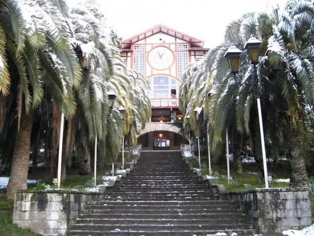 U Ruslana Guest House Gagra Exterior photo
