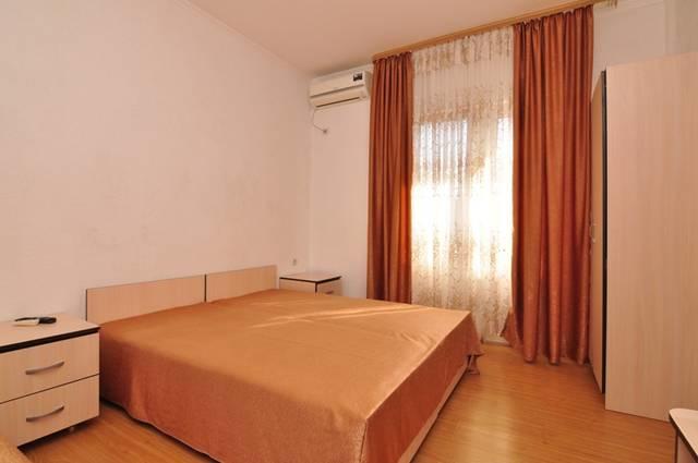 U Ruslana Guest House Gagra Exterior photo