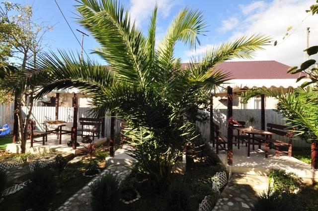 U Ruslana Guest House Gagra Exterior photo